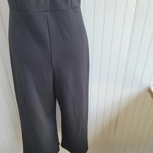 CAUTION TO THE WIND JUMPSUIT Women Black Ruffle Sleeve Textured Black Zip Wode L - Picture 7 of 13